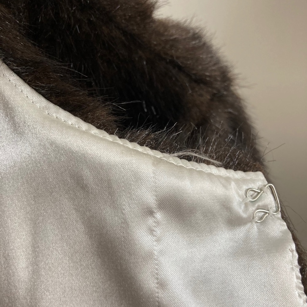 WD•NY Faux Fur Coat - Picture 13 of 16